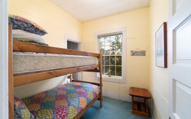 Harris Hideaway 5 Bedroom Home
