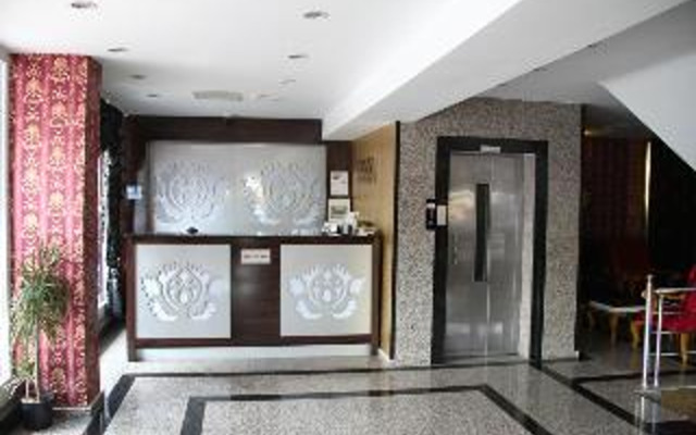 Lara Atalla Hotel