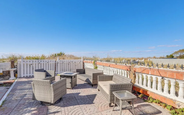 Beachfront Home ~ 7 Mi to Cape May!