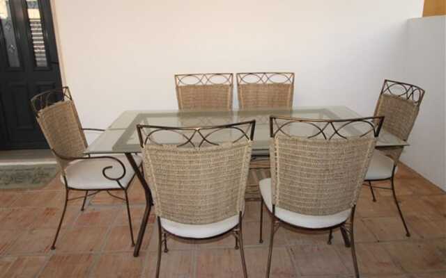 Captivating 3-bed House in Conceicao de Tavira