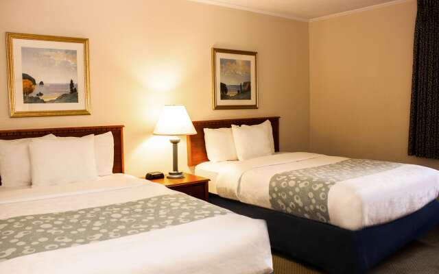 La Quinta Inn and Suites by Wyndham Cincinnati North