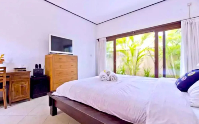 The Nenny Bali Villa Family Home Rentals Seminyak – Guest Rooms – Kerobokan Kelod