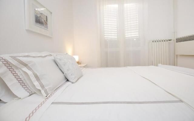Prokonzul 2BR apartment in old town