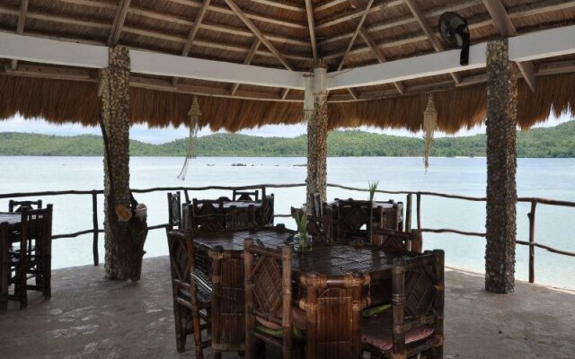 Coral Bay Beach and Dive Resort