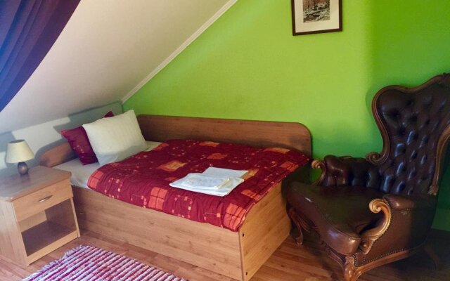 Hotel Senica