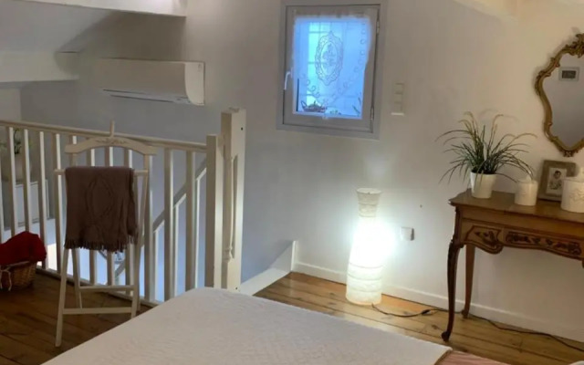petite maison cosy avec exterieur
