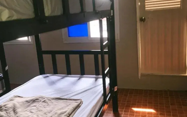 Ants House Phi Phi Dorm - Hostel
