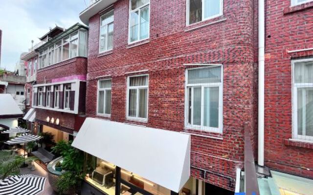 Xiamen Honglou Seaview Courtyard (Zengxuan Branch, Huandao Road)