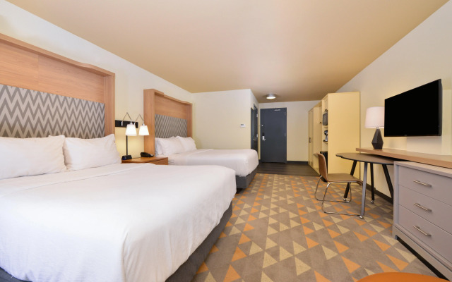 Holiday Inn Kansas City Airport by IHG