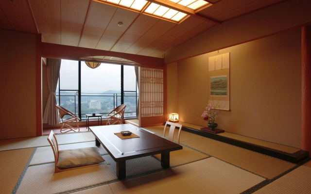 Kagaribi No Yu Ryokusuitei