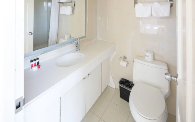 Howard Johnson by Wyndham Long Island City