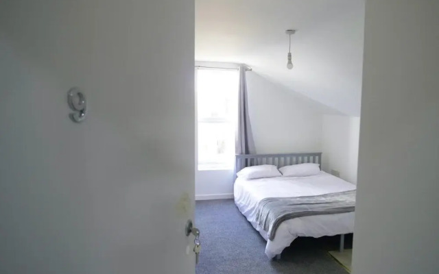Cosy & Modern 1 Bed Studio