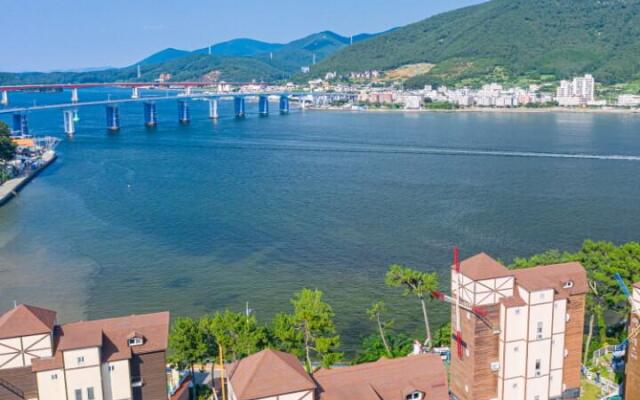 Tongyung pooncha maeul rosehill