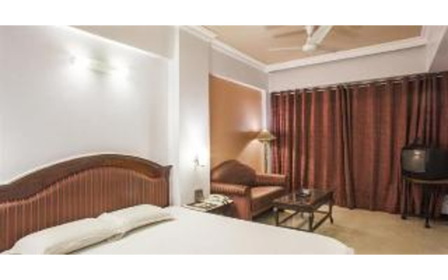 Hotel Ranjits Lakeview