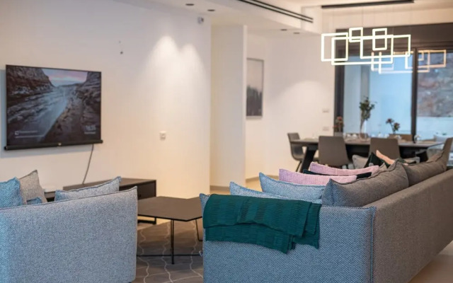 Dov Garden apartment with private pool