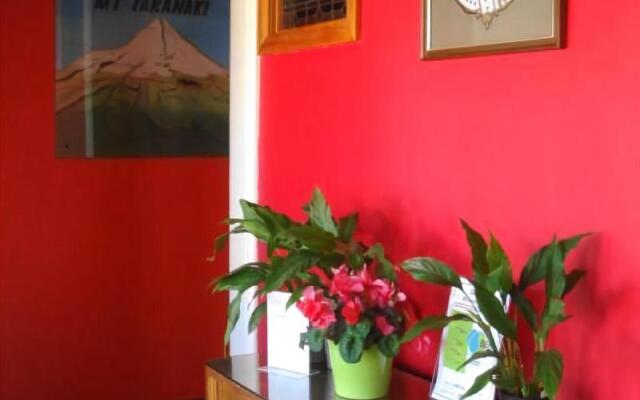 Ducks & Drakes Boutique Motel & Backpackers