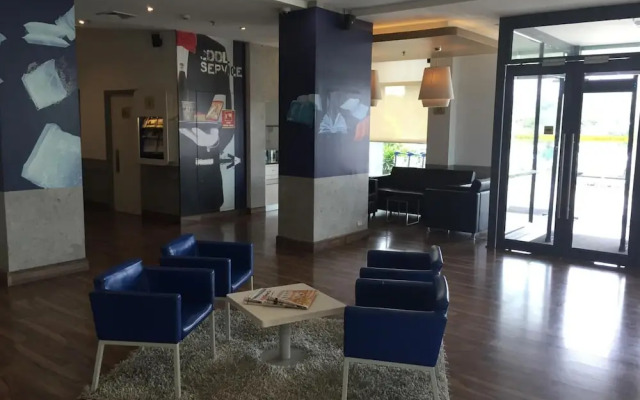 Holiday Inn Express Greater Noida Knowledge Park