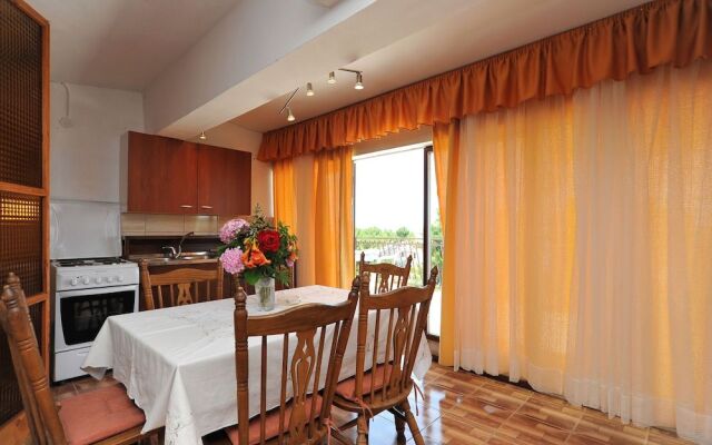 Villa Velin Apartments