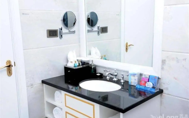 Wuhua Intenational Hotel