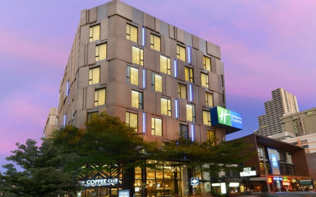 Holiday Inn Express Bangkok Sukhumvit 11, an IHG Hotel