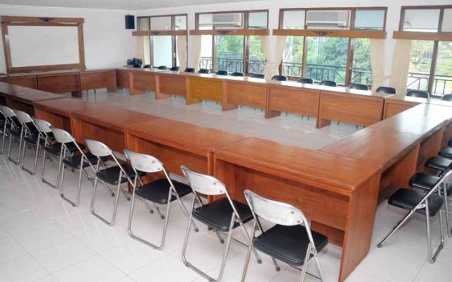 Hotel Baru Cirebon – Business – Cirebon