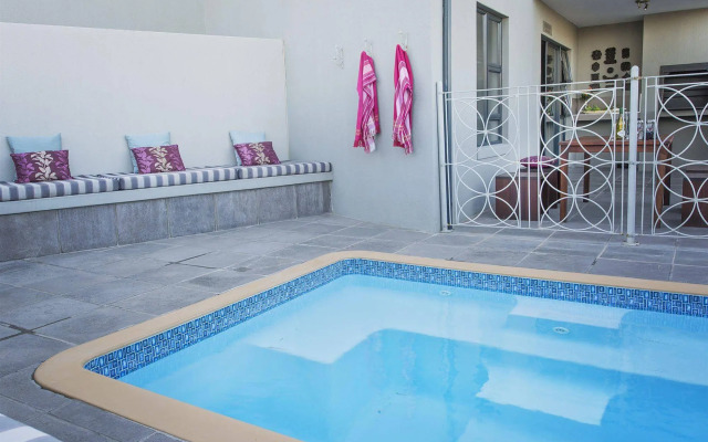 Burgundy Luxury Apartments