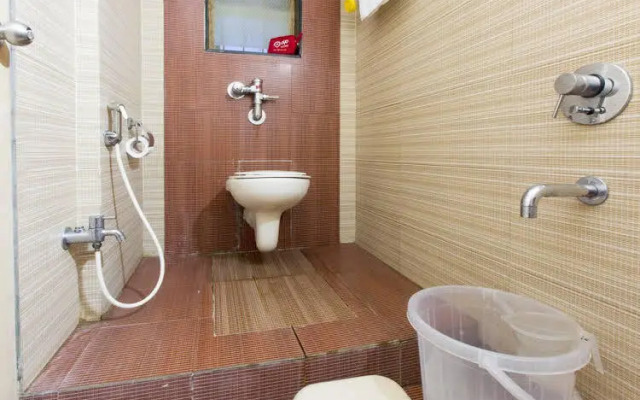 OYO 477 Apartment Bandra East