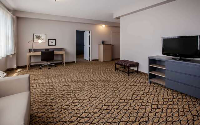 Days Inn & Suites by Wyndham Rochester Hills MI