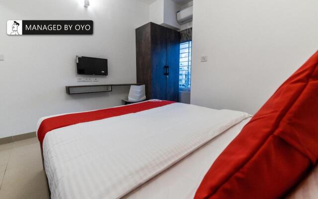 Super OYO Townhouse 1225 Chethana Inn