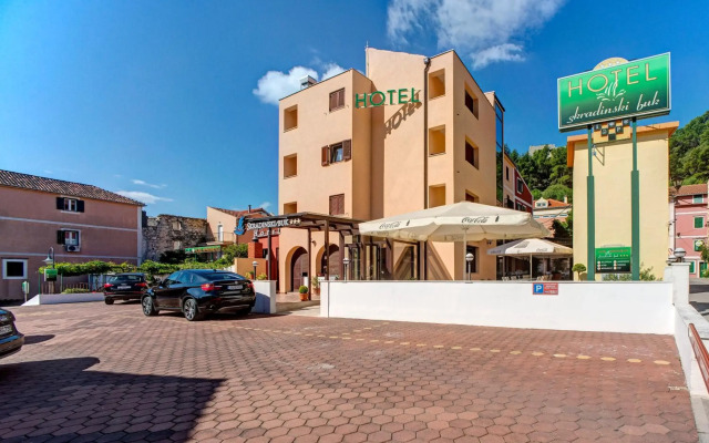 Hotel Skradinski Buk