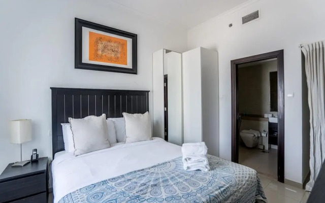 B027 - Spacious 1BR in Botanica Tower