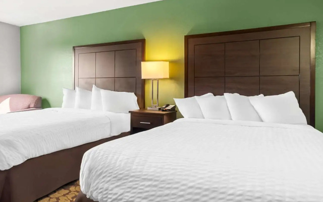 SureStay Plus Hotel by Best Western Bettendorf
