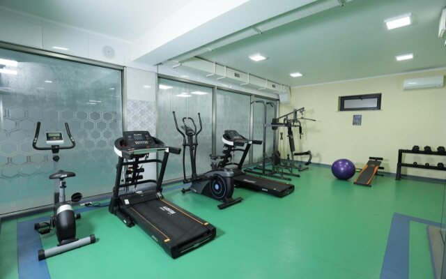 Altus Hotel Baku - Free Massage
