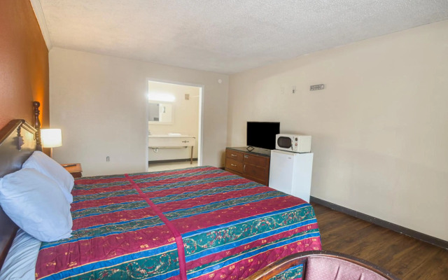 OYO Hotel Vienna I-75