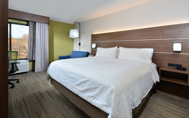 Holiday Inn Express Raleigh Durham Airport by IHG