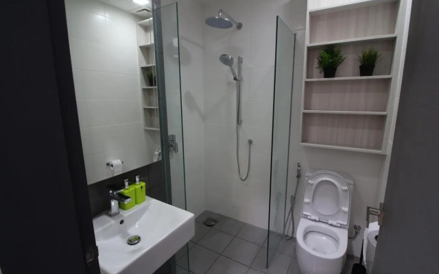 Suasana Residence by Nest Home