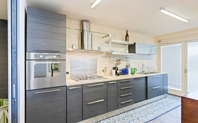 Penelope Seaview Apartment