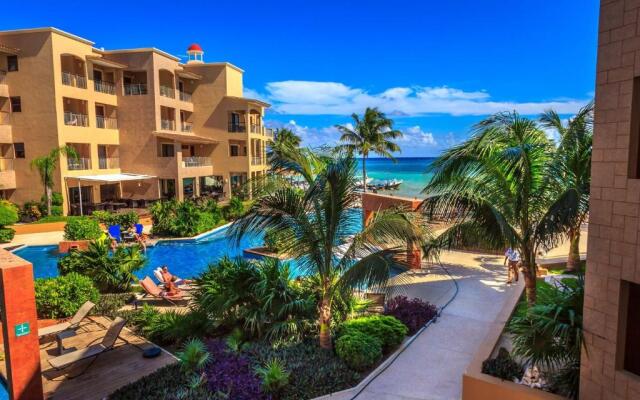 El Faro Oceanfront Apartments