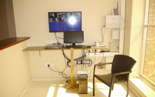 Rosaline Suites Hotel