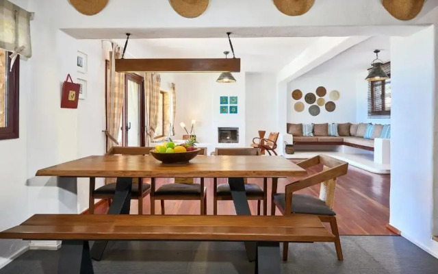 DEVELIKIA PRIVATE VILLA 3- Ierissos