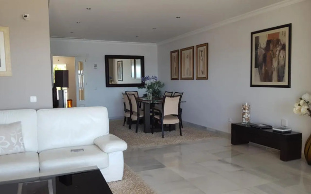 Dominion Beach Apartment