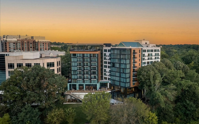 Merriweather Lakehouse, Autograph Collection