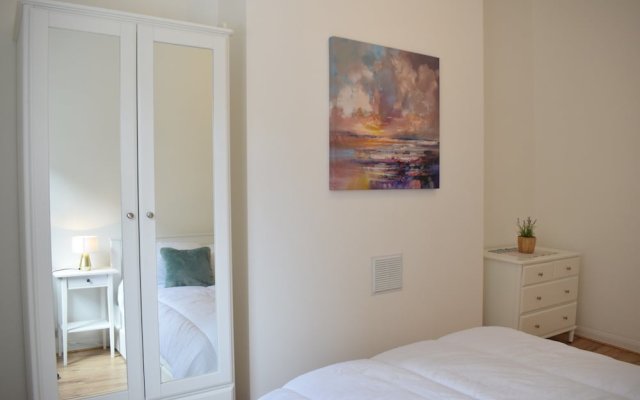 One Bedroom Apartment in Bayswater