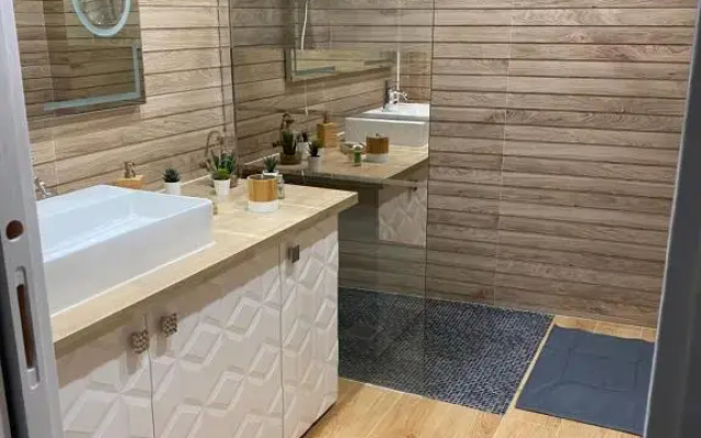 Cavaliere Apt 125M2 Piscine