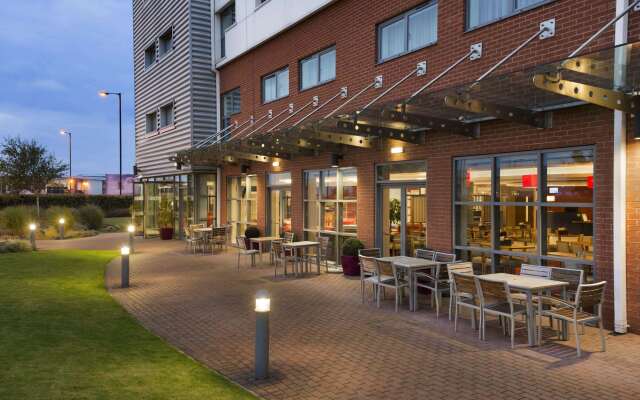 Ramada Encore by Wyndham Doncaster Airport