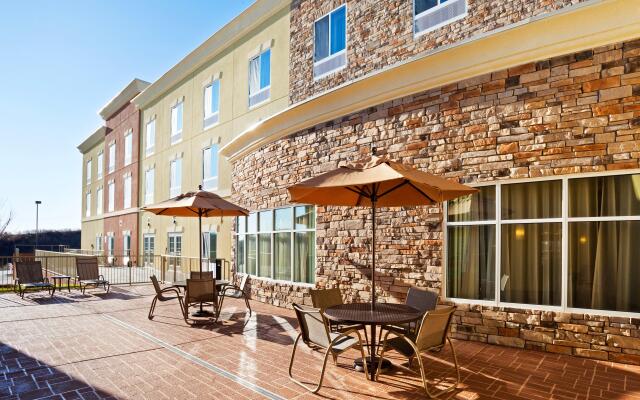 Holiday Inn Express & Suites Charlotte Southeast - Matthews, an IHG Hotel