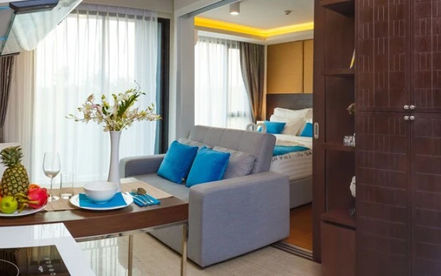 The Aristo Resort 11 by Holy Cow