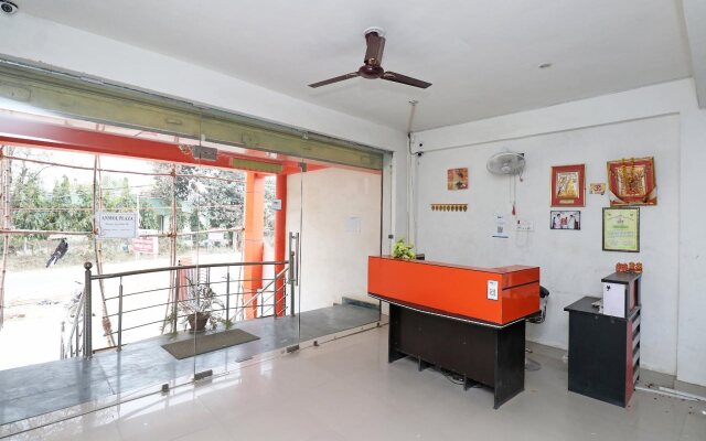 Anmol Plaza by OYO Rooms