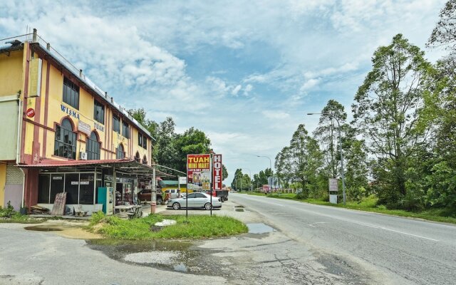 OYO 90441 Cz Traveler's Hotel