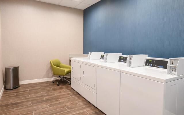 Hampton Inn & Suites Cincinnati Liberty Township